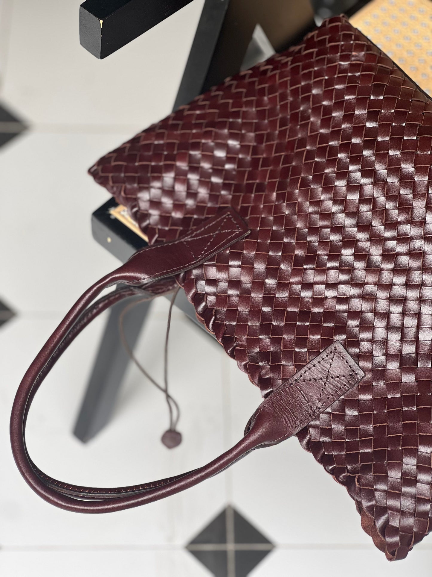 Aurora - Handwoven Leather Tote Bag - Effortless Commuting