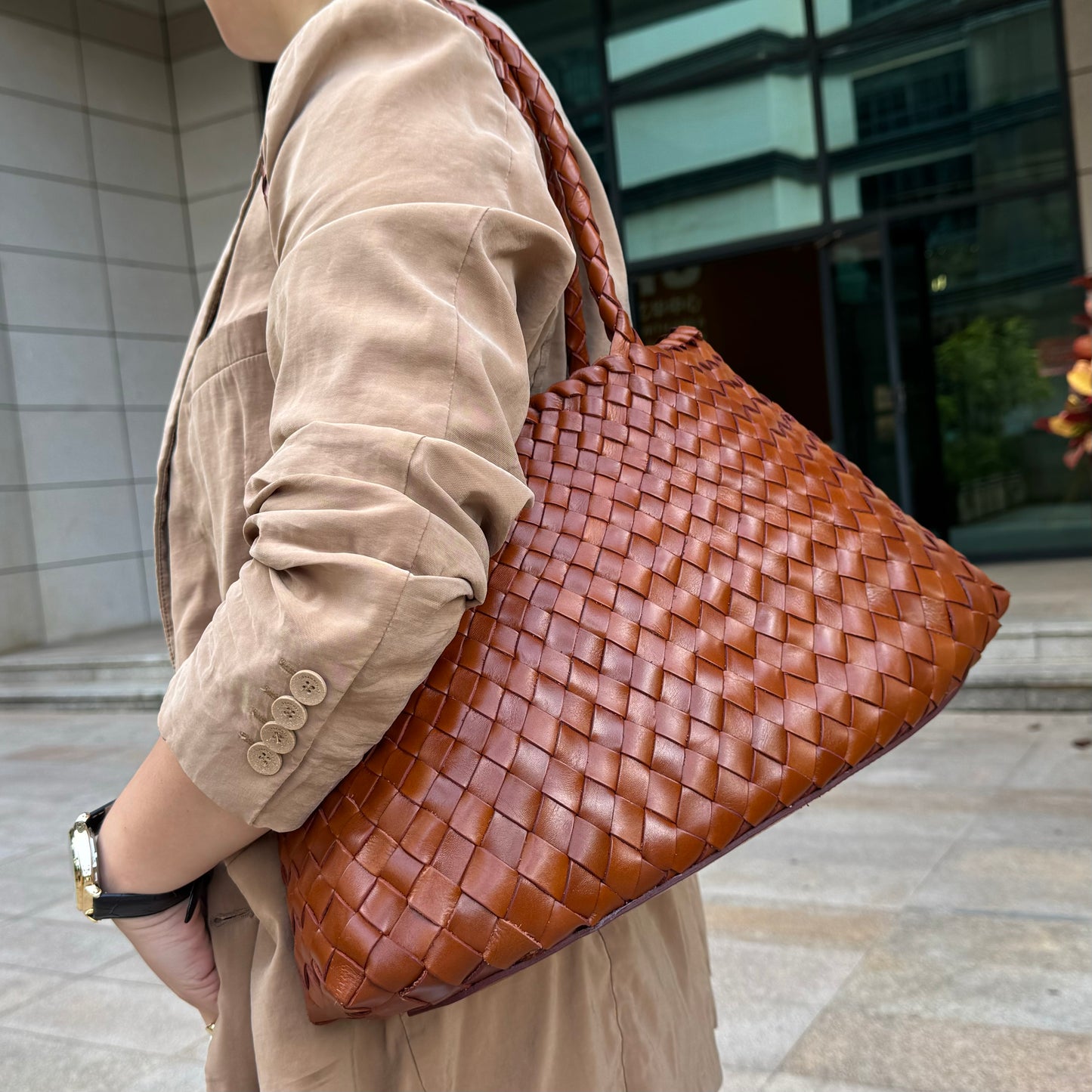 Mila - Retro Handwoven Genuine Cowhide Leather Tote Bag with Long Handle